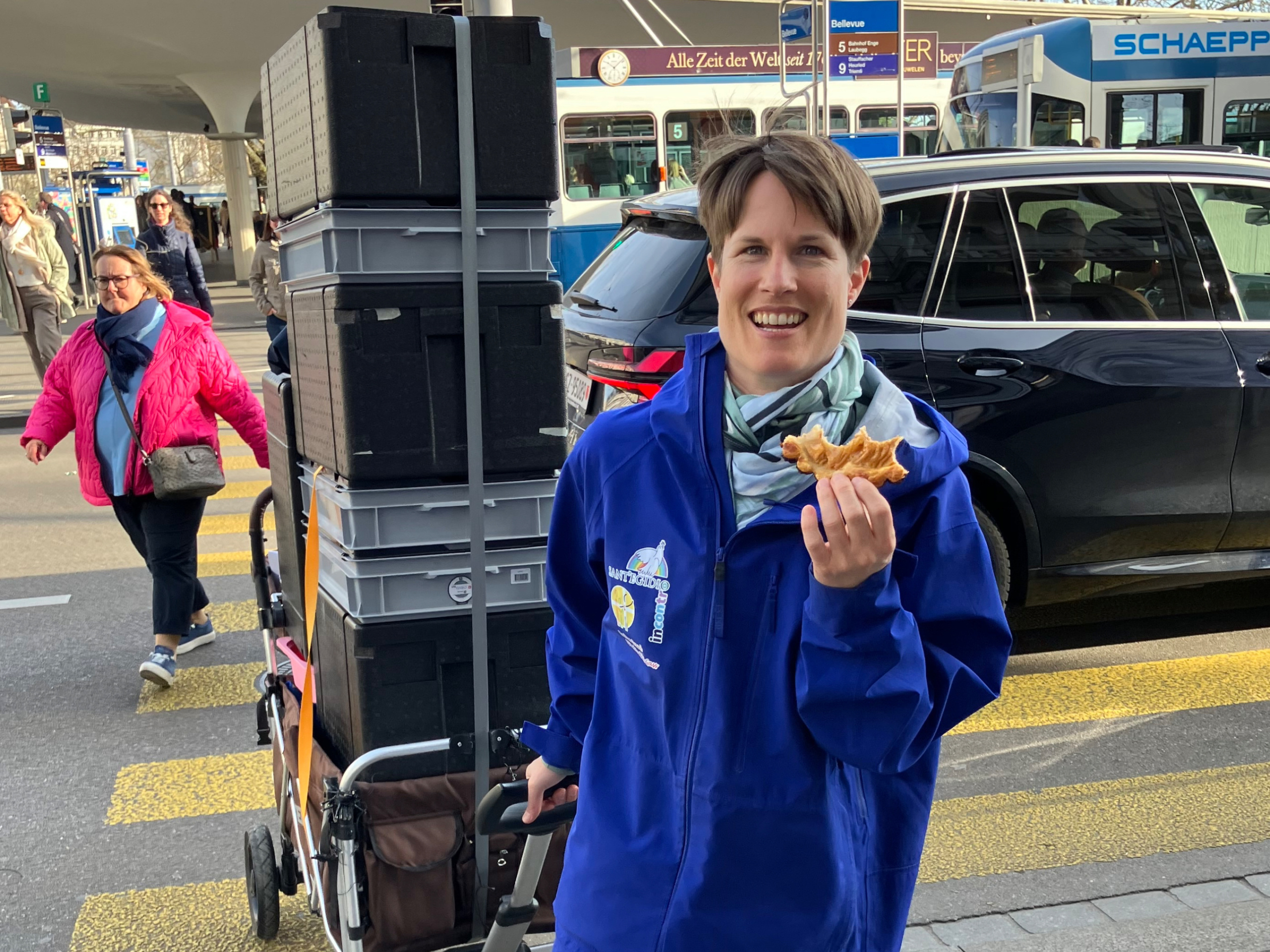 neue freiwillige helferin Yvonne